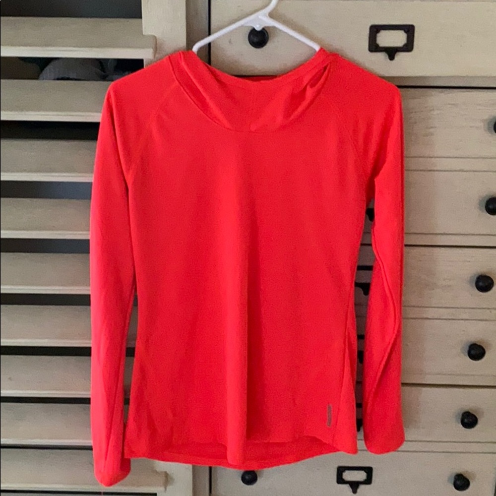 Athletic top